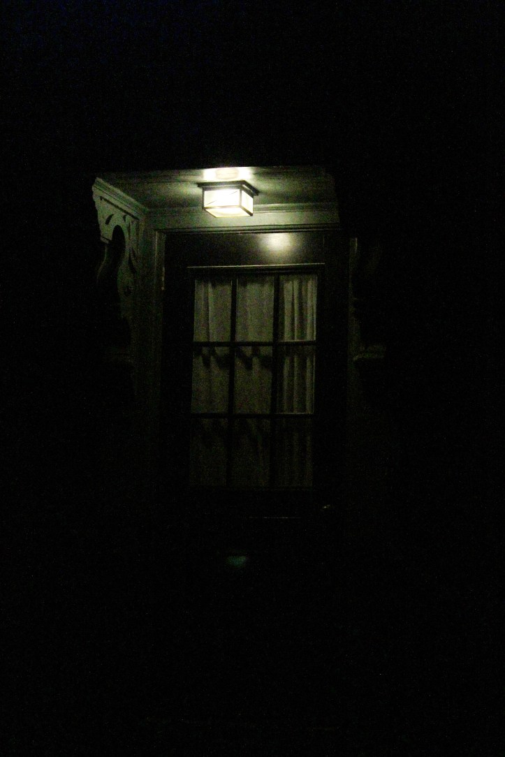 IMG_0065 doorway with light.JPG