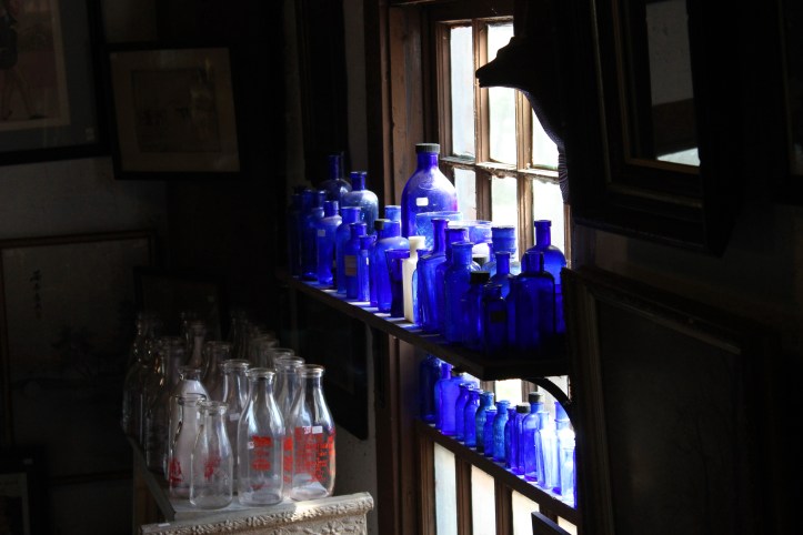 blue-bottles