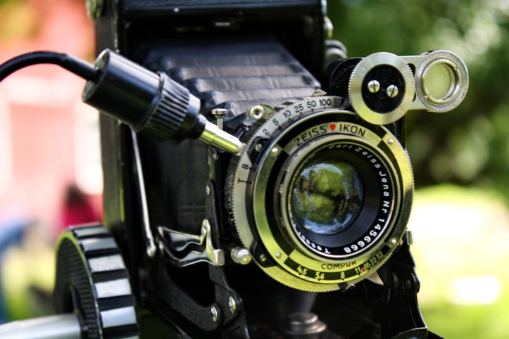 Bedlam - Georges camera.jpg