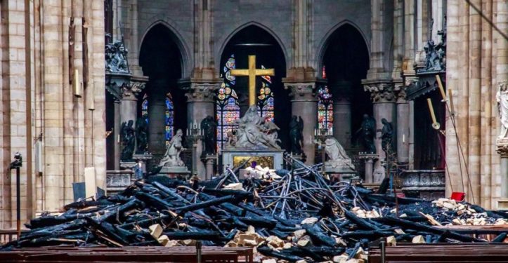 NotreDameCross-902x469 (1)